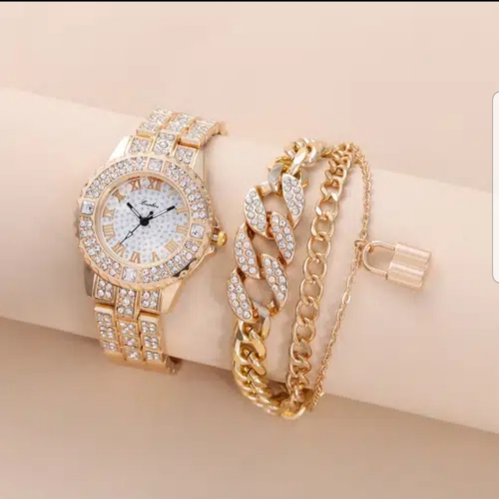 🎀NEW Round Luxury Women Watch Crystal Rhinestone. Golden. 🌹
